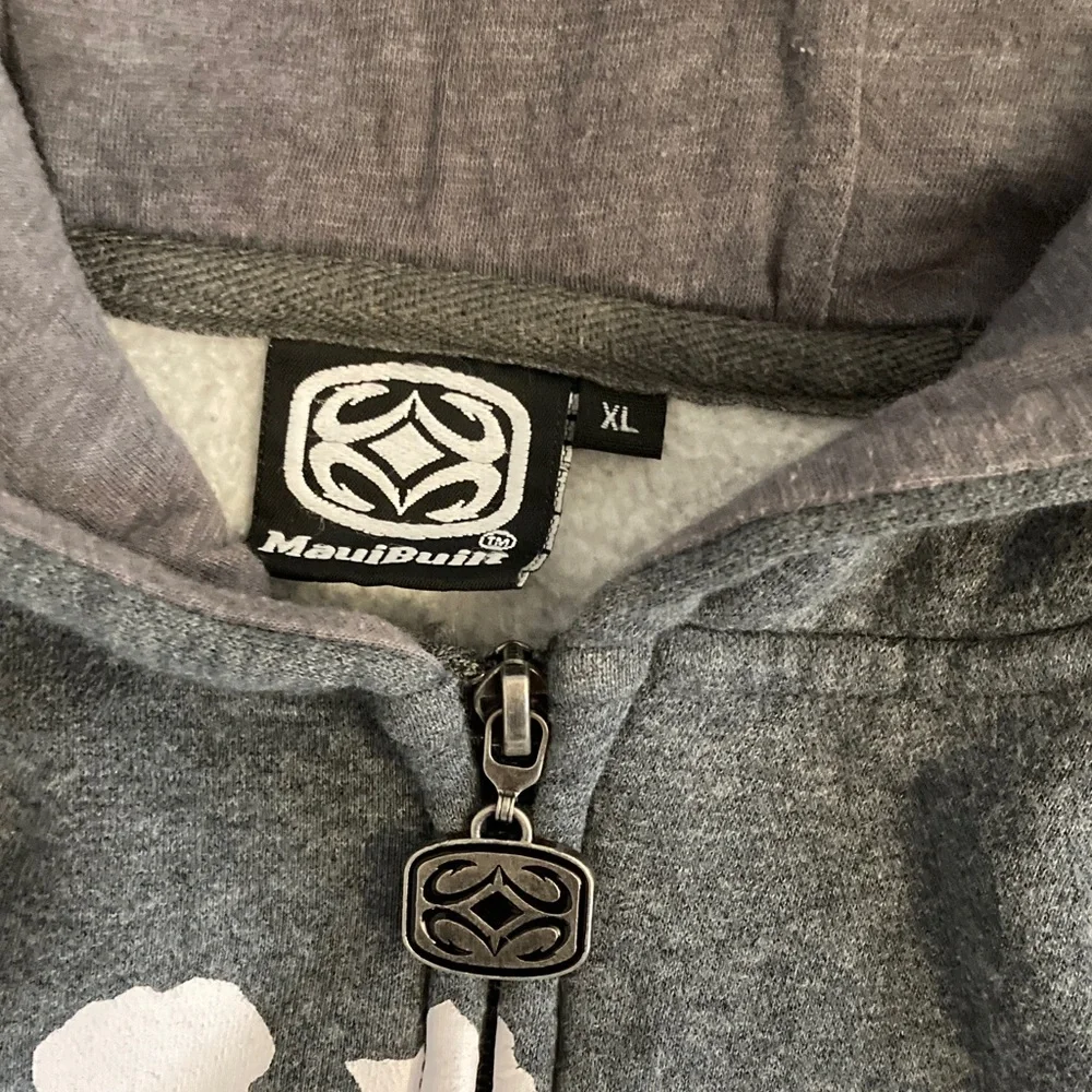 Maui Built Zip Up Hoodie - Picture 3 of 9